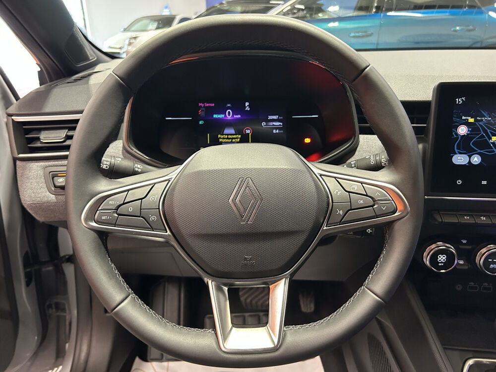 Clio V E-TECH FULL HYBRID 145 GSR2 TECHNO *GPS + CAMERA* 2025 occasion 27300 Bernay