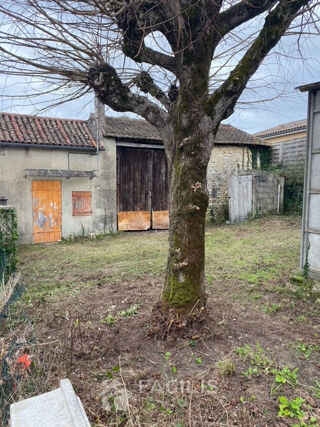  Maison  vendre 4 pices 75 m La couronne