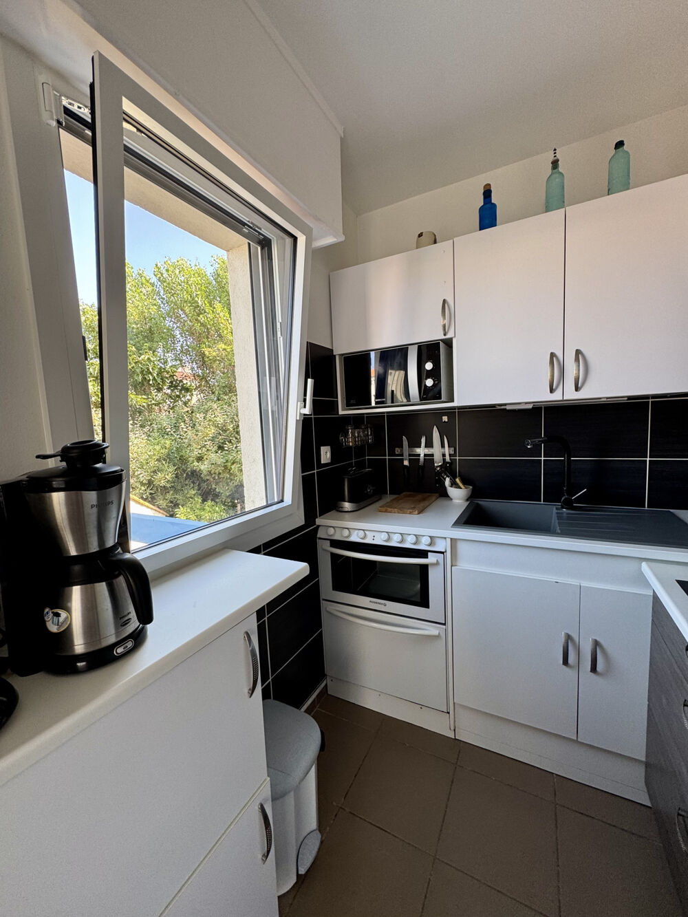 LA CHAUME - Appart T2 40 m2 hab. + parking privatif tout proche Mer
