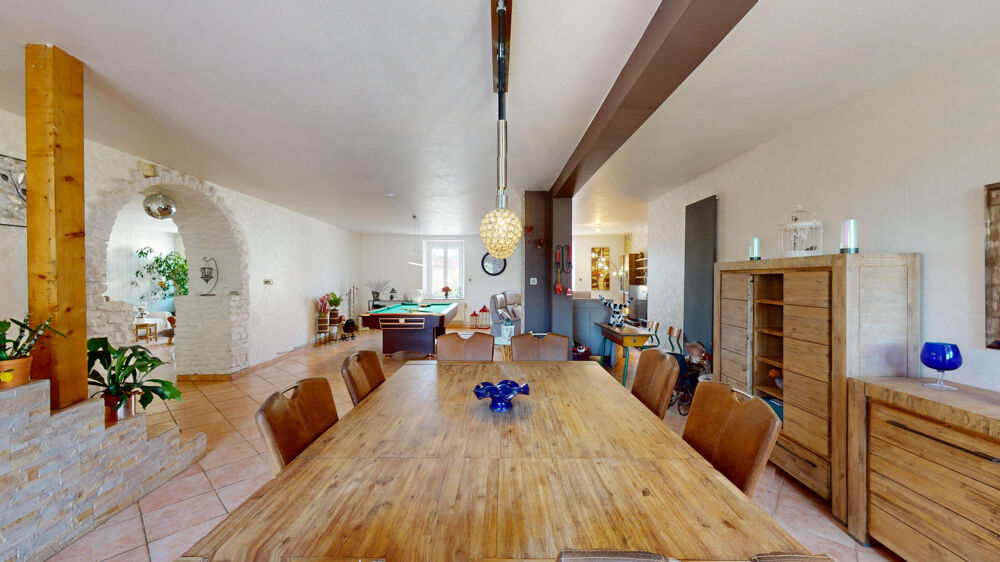 Vente Maison Maison T9 de 291 m2 avec piscine, garage et grand terrain Hinckange