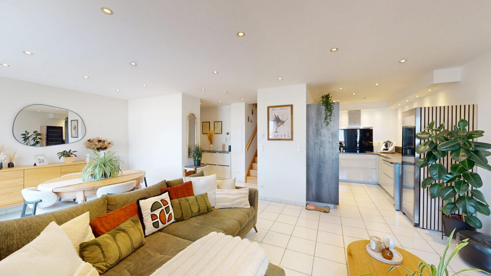 T3 duplex avec balcon, garage parkings sans travaux.