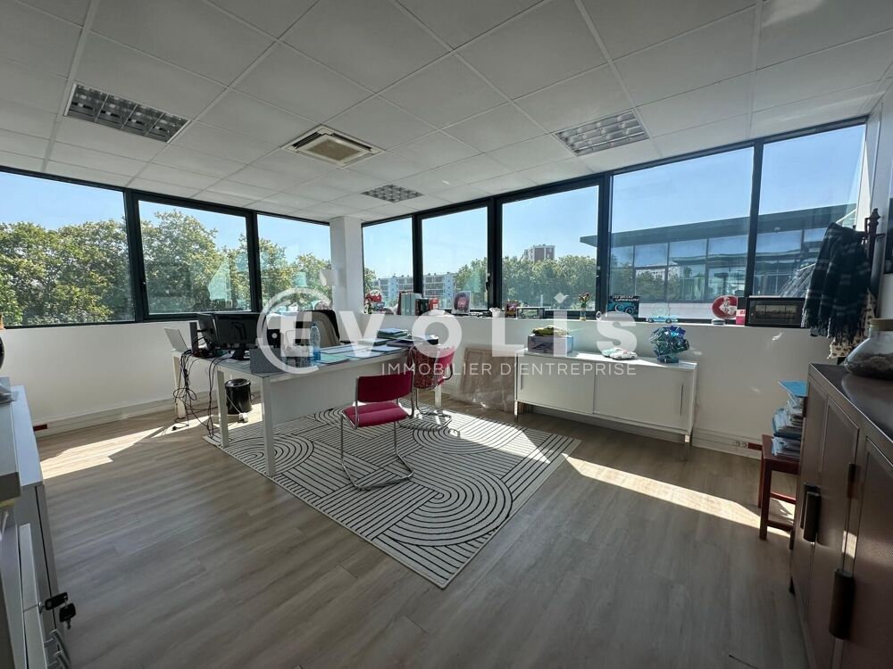   LE PARC DE L'ETOILE - 587 m² divisibles à partir de 286 m² 