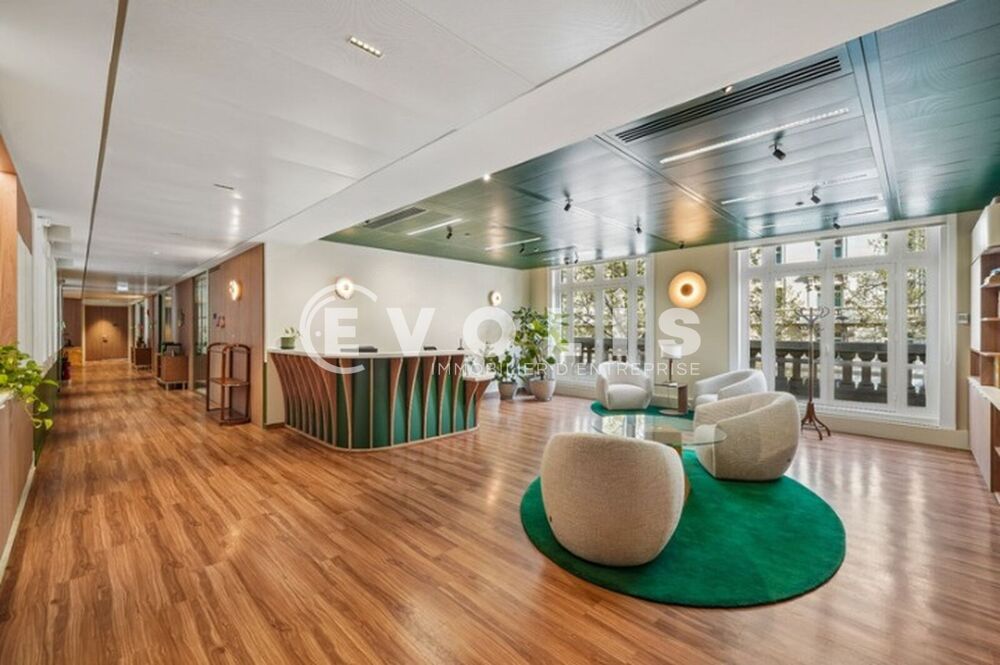   Bureaux - A SOUS-LOUER - 238 m² non divisibles Paris 9