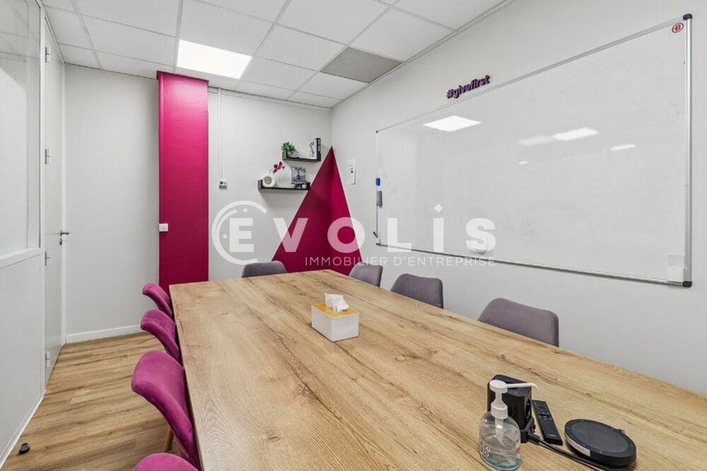   Bureaux - A LOUER - 231 m² non divisibles Paris 2