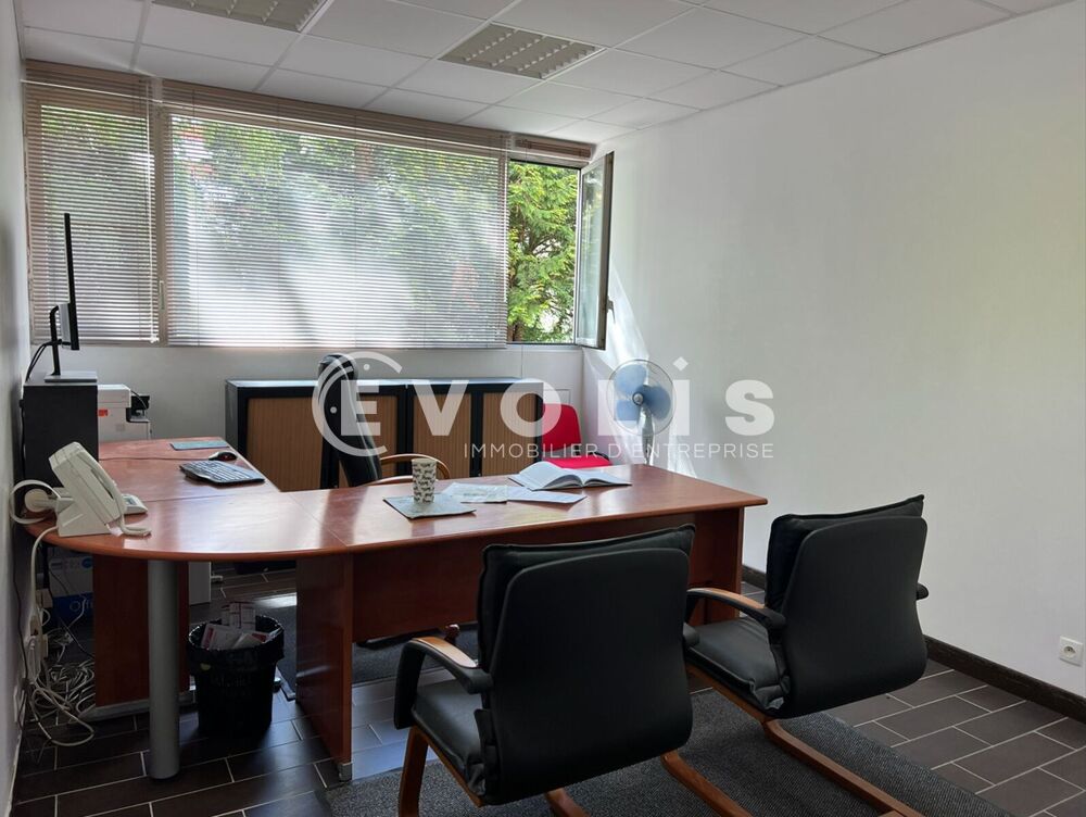   Bureaux - A VENDRE - 240 m² non divisibles Paris 20