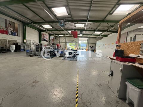Locaux d'activit&eacute; - A LOUER - 844 m&sup2; non divisibles 8112 77400 Saint thibault des vignes