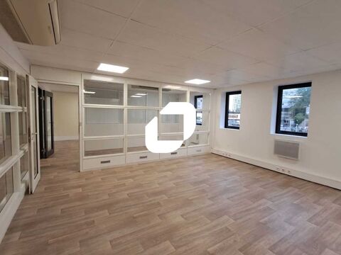 Bureaux - A LOUER - 251 m&sup2; non divisibles 4393 92000 Nanterre