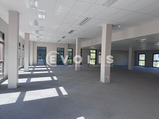   Bureaux - A LOUER - 1 501 m² divisibles à partir de 189 m² Limonest