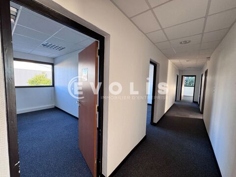   Bureaux - A LOUER - 576 m² divisibles à partir de 87 m² 