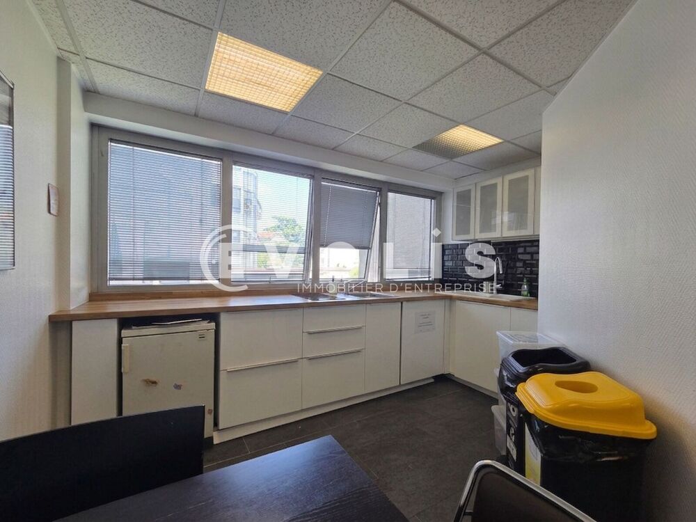   Bureaux - A LOUER - 550 m² non divisibles Le kremlin bicetre