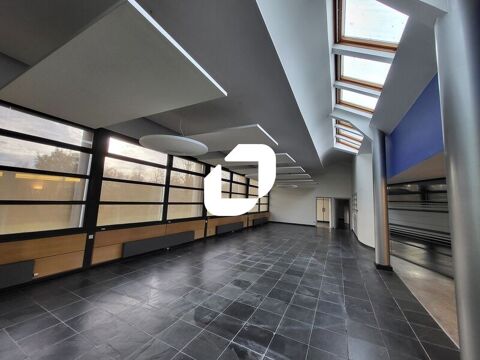 BATIMENT INDEPENDANT - 1&nbsp;200 m&sup2; non divisibles 2800000 59110 La madeleine