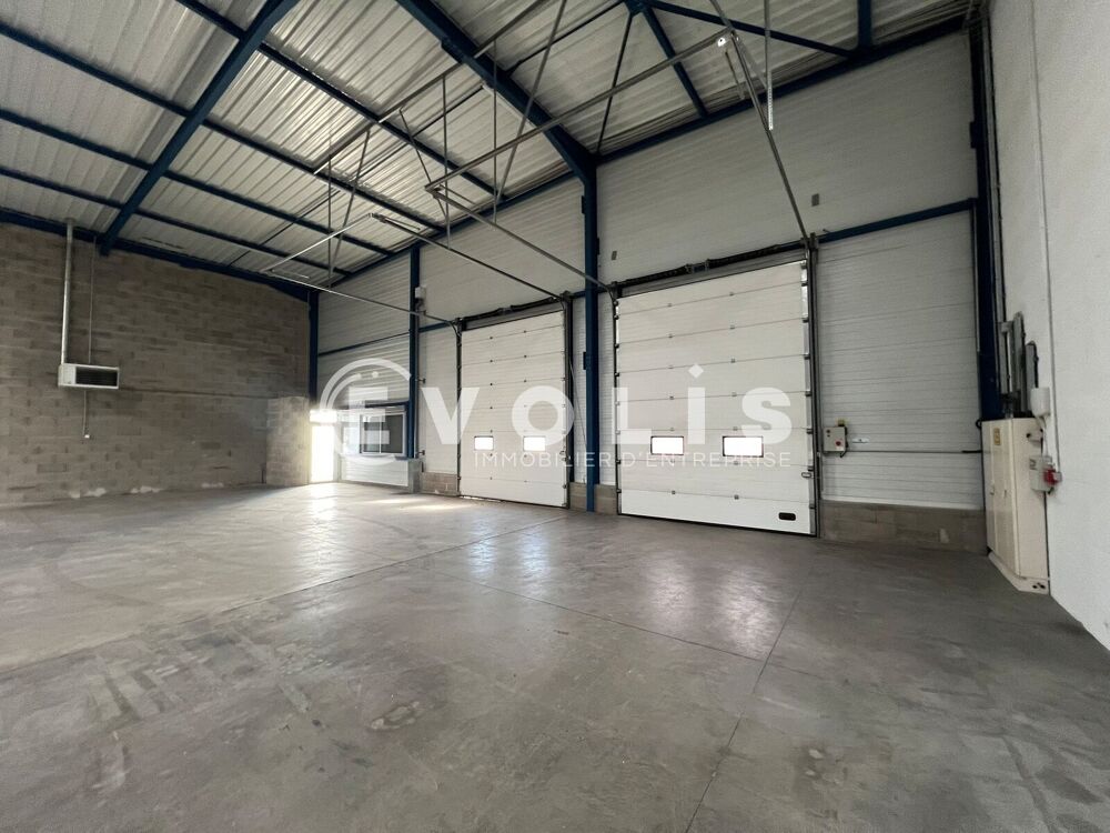   Locaux d'activité - A LOUER - 2 967 m² divisibles à partir de 600 m² Dagneux