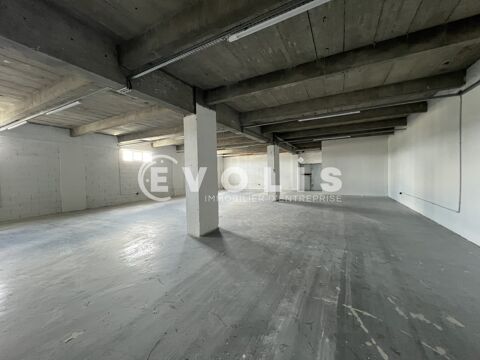   Locaux d'activité - A LOUER - 1 534 m² divisibles à partir de 33 m² 