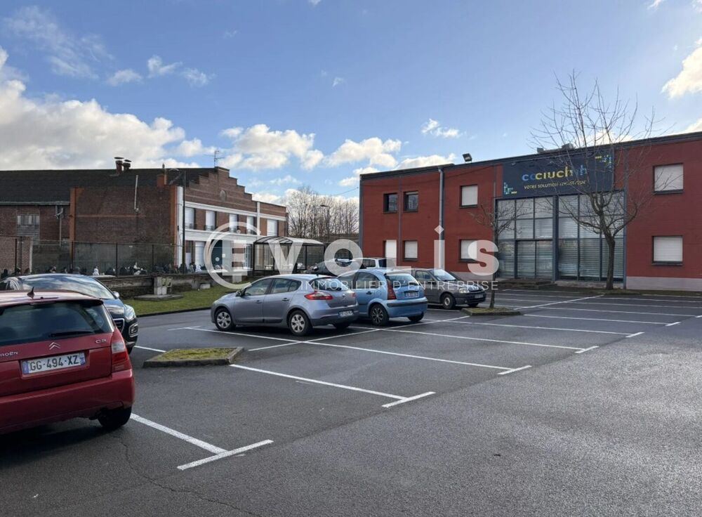   Locaux d'activité - A LOUER - 3 406 m² non divisibles 