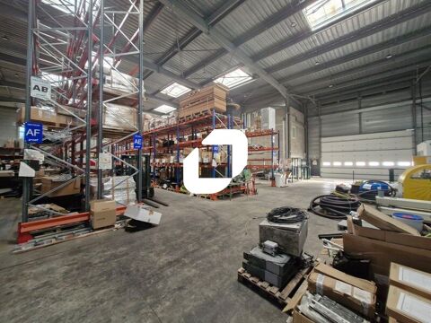 Activit&eacute;s et Bureaux - A VENDRE - 1&nbsp;240 m&sup2; non divisibles 2500000 77600 Bussy saint martin