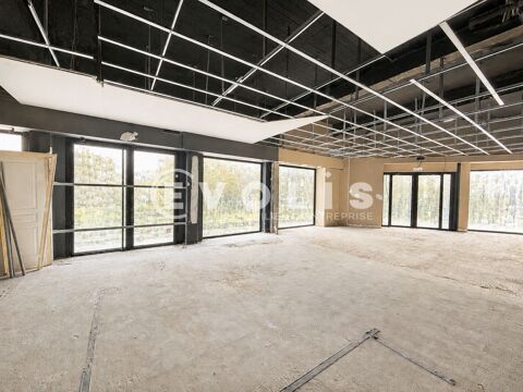   Locaux commerciaux - A LOUER - 145 m² non divisibles 