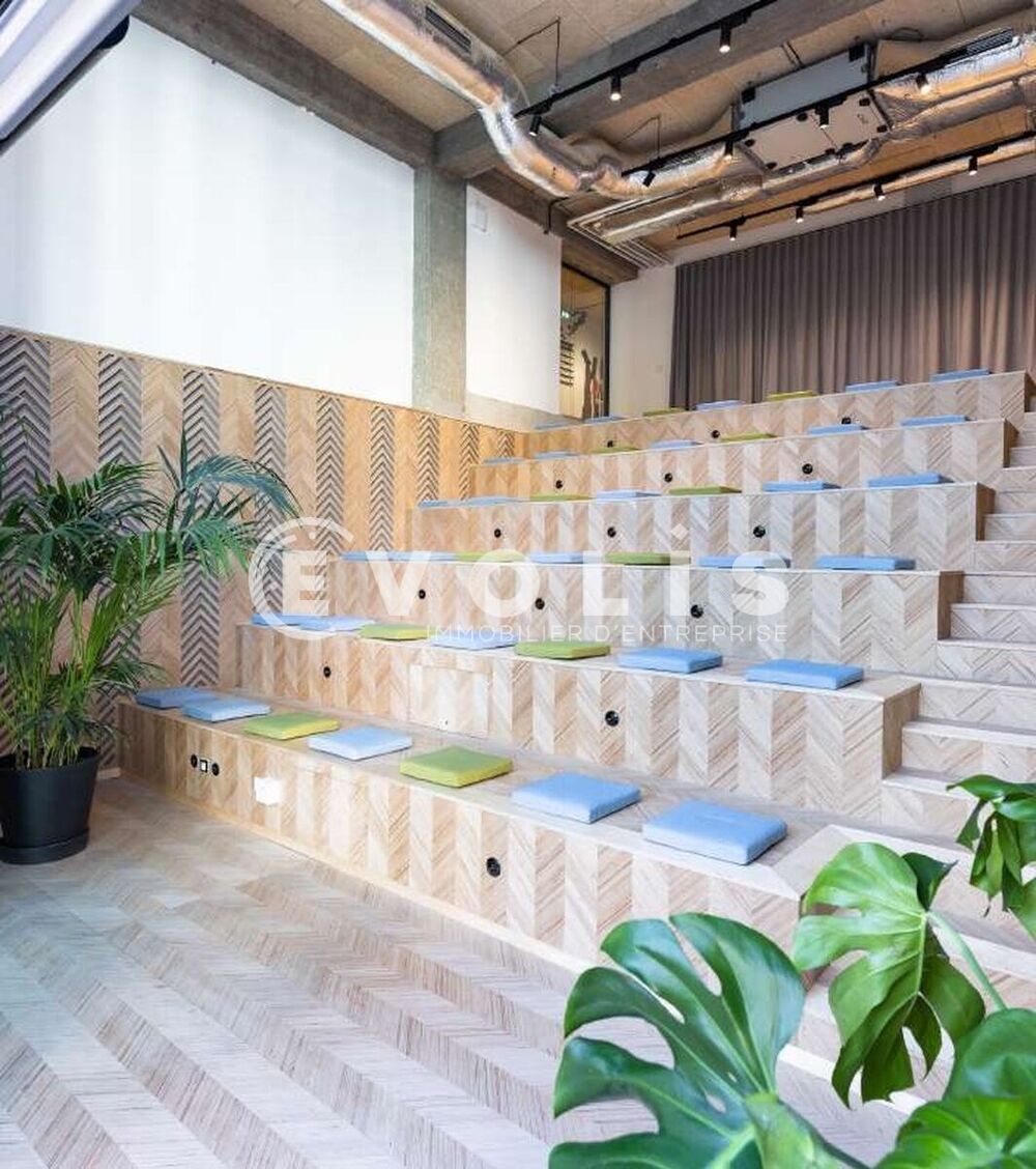   Bureaux - A LOUER - 850 m² non divisibles 