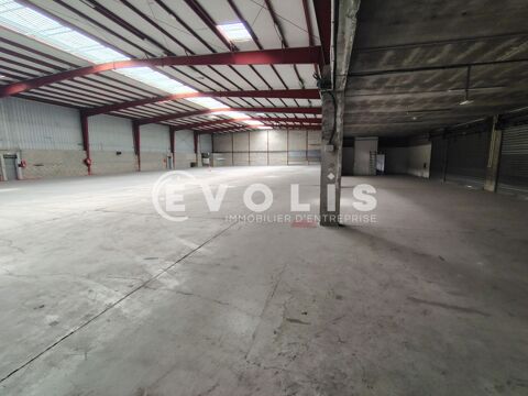   Entrepôts - A LOUER - 10 463 m² divisibles à partir de 2 500 m² 