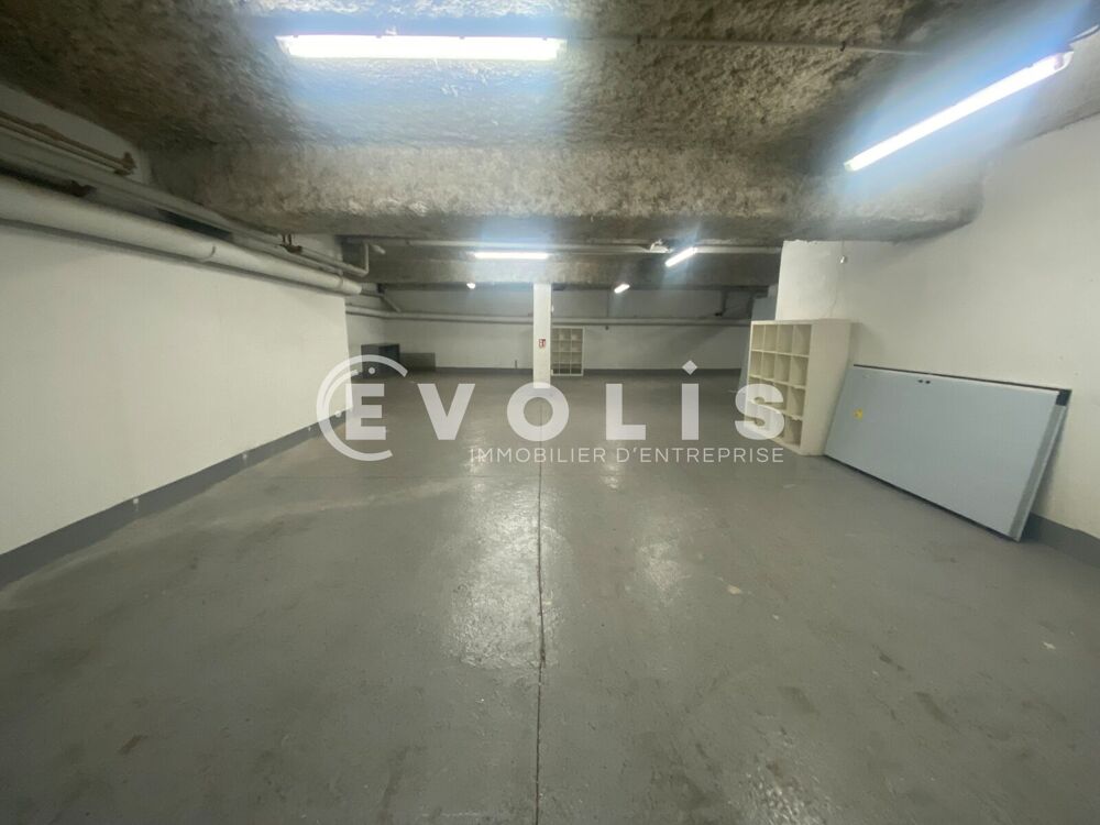   Locaux d'activité - A VENDRE - 171 m² non divisibles 