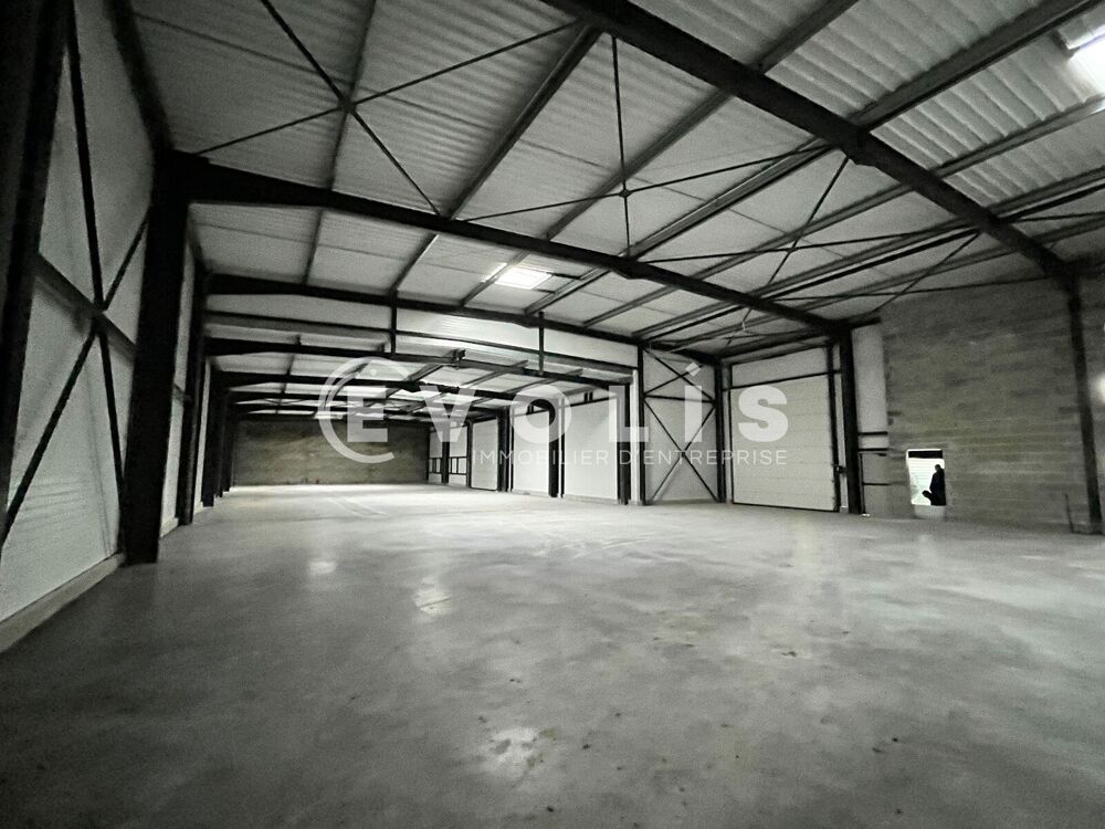   Locaux d'activité - A LOUER - 1 010 m² non divisibles Bassens