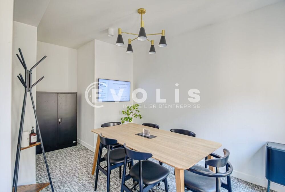   Bureaux - A LOUER - 332 m² non divisibles Paris 2