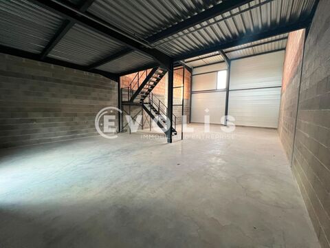   A louer à SAINT GENIS LAVAL - 1 241 m² divisibles à partir de 223 m² 
