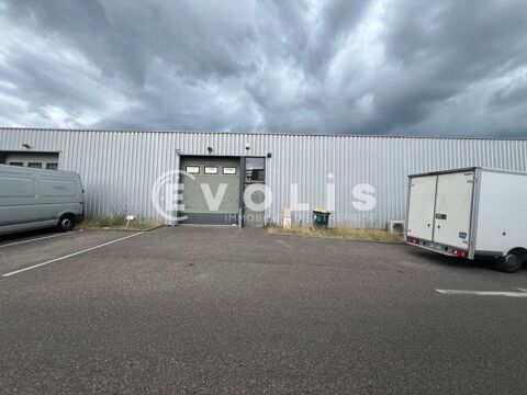   LOCAL A LOUER - 1 455 m² divisibles à partir de 342 m² 