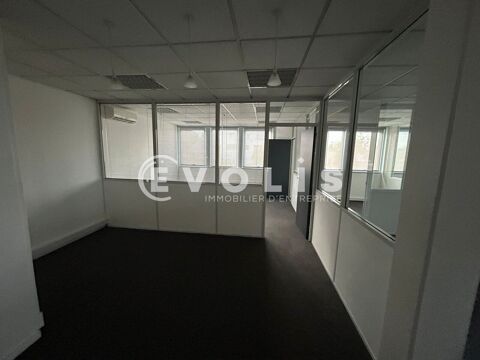   Bureaux - A LOUER - 157 m² divisibles à partir de 27 m² 