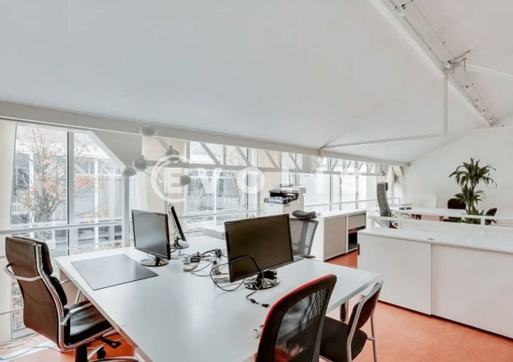   Bureaux - A VENDRE - 275 m² non divisibles Suresnes