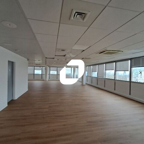 BATIMENT ENTIEREMENT RENOVE / PORTES SECTIONNELLES - 2&nbsp;321 m&sup2; divisibles &agrave; partir de 468 m&sup2; 29020 78140 Velizy villacoublay