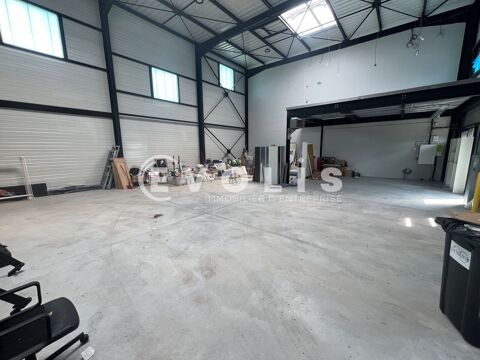   Locaux d'activité - A LOUER - 350 m² divisibles à partir de 150 m² 