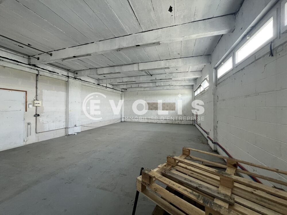   Locaux d'activité - A LOUER - 1 614 m² divisibles à partir de 33 m² Rosny sous bois