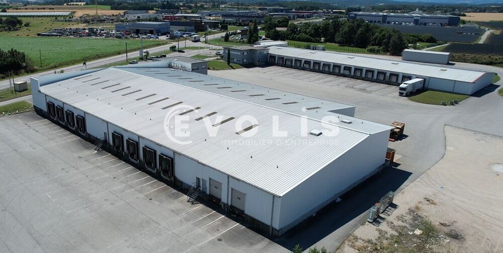   4892 - 4 892 m² non divisibles 