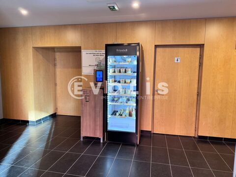   Bureaux - A LOUER - 2 276 m² divisibles à partir de 243 m² 