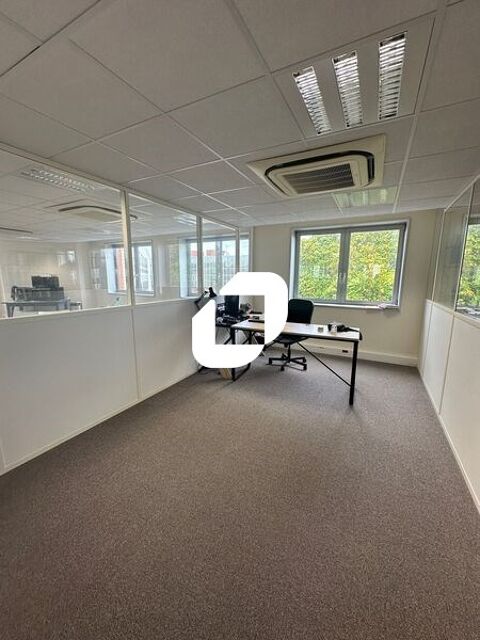 SURFACE CLIMATISEE PROCHE GARE ET AUTOROUTE - 183 m&sup2; non divisibles 2135 78230 Le pecq