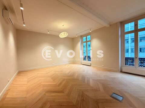   Bureaux - A LOUER - 228 m² non divisibles 