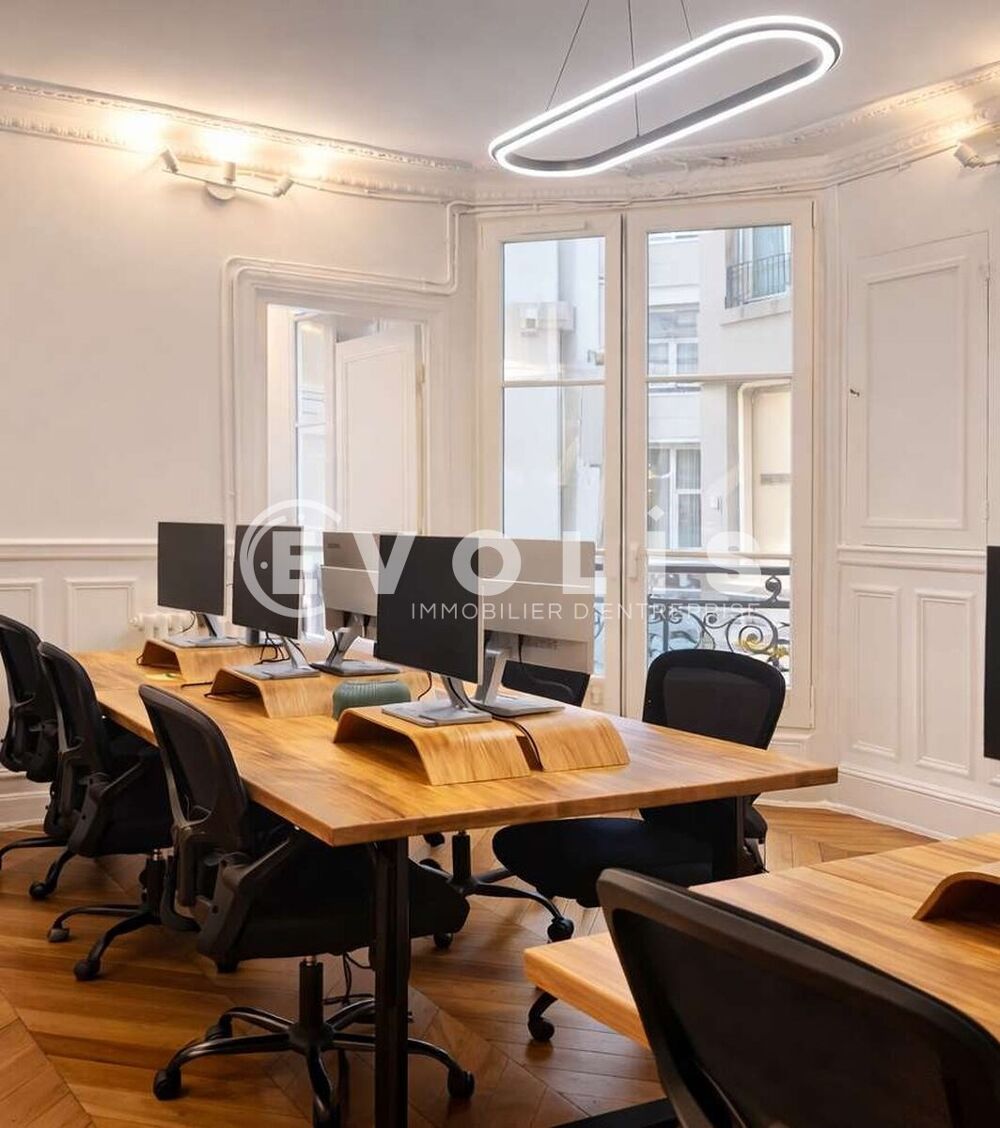   Bureaux - A LOUER - 130 m² non divisibles Paris 3