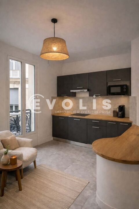   Bureaux - A LOUER - 121 m² non divisibles 