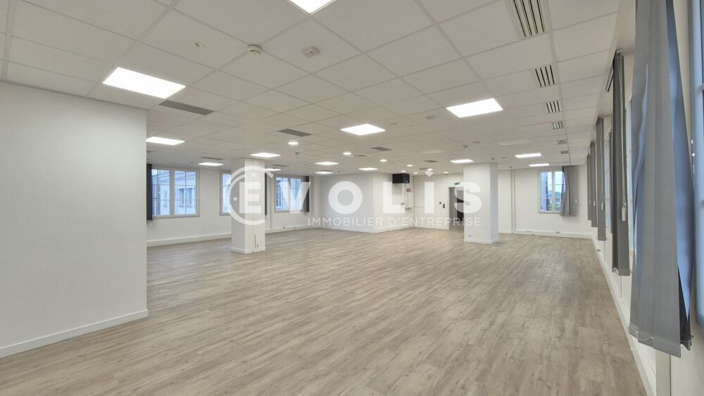   Bureaux - A LOUER - 1 414 m² divisibles à partir de 89 m² Chessy
