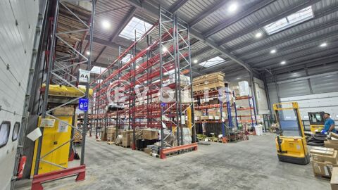 Locaux d'activit&eacute; - A LOUER - 1&nbsp;240 m&sup2; non divisibles 16667 77600 Bussy saint martin