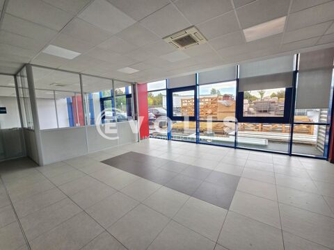   Bureaux - A LOUER - 243 m² non divisibles 