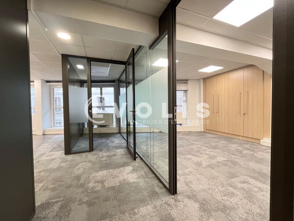   Bureaux - A LOUER - 163 m² non divisibles 