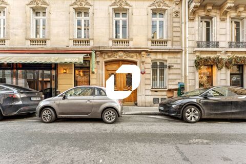 A PROXIMITE IMMEDIATE DES CHAMPS ELYSEES - 235 m&sup2; non divisibles 13250 75008 Paris