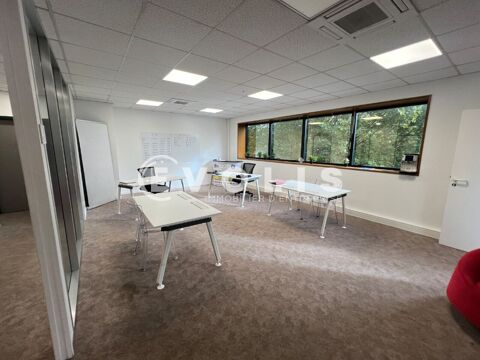 Bureaux - A LOUER - 210 m&sup2; non divisibles 1750 77420 Champs sur marne