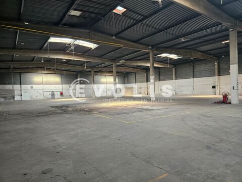   Entrepôts - A LOUER - 2 327 m² non divisibles 