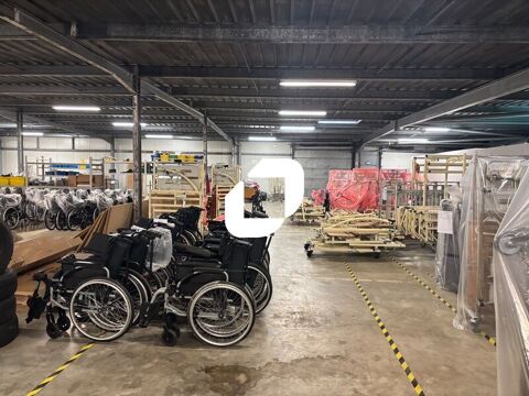 Locaux d'Activit&eacute;s - A LOUER - 1&nbsp;200 m&sup2; non divisibles 8000 33300 Bordeaux