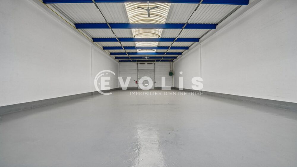   Locaux d'activité - A LOUER - 11 740 m² divisibles à partir de 211 m² Bonneuil sur marne