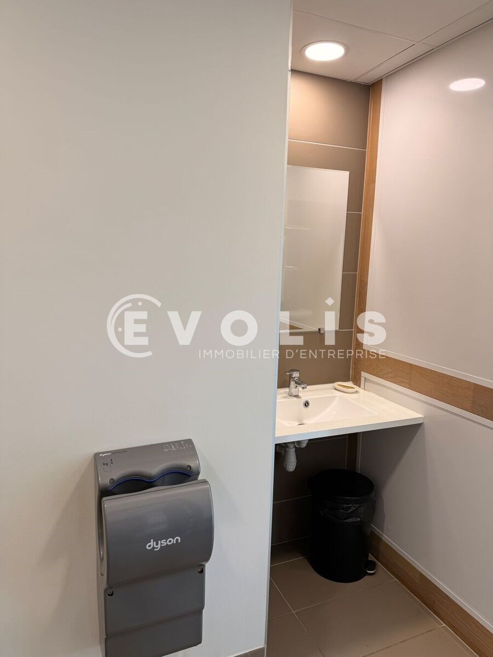   BUREAU A LOUER 36 m² - 36 m² non divisibles Avignon