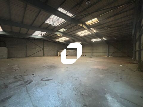 Locaux d'Activités - A LOUER - 1 200 m² non divisibles 8000 33114 Le barp