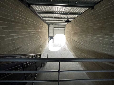 Locaux d'Activit&eacute;s - A VENDRE OU A LOUER - 348 m&sup2; divisibles &agrave; partir de 174 m&sup2; 696000 33950 Lege cap ferret